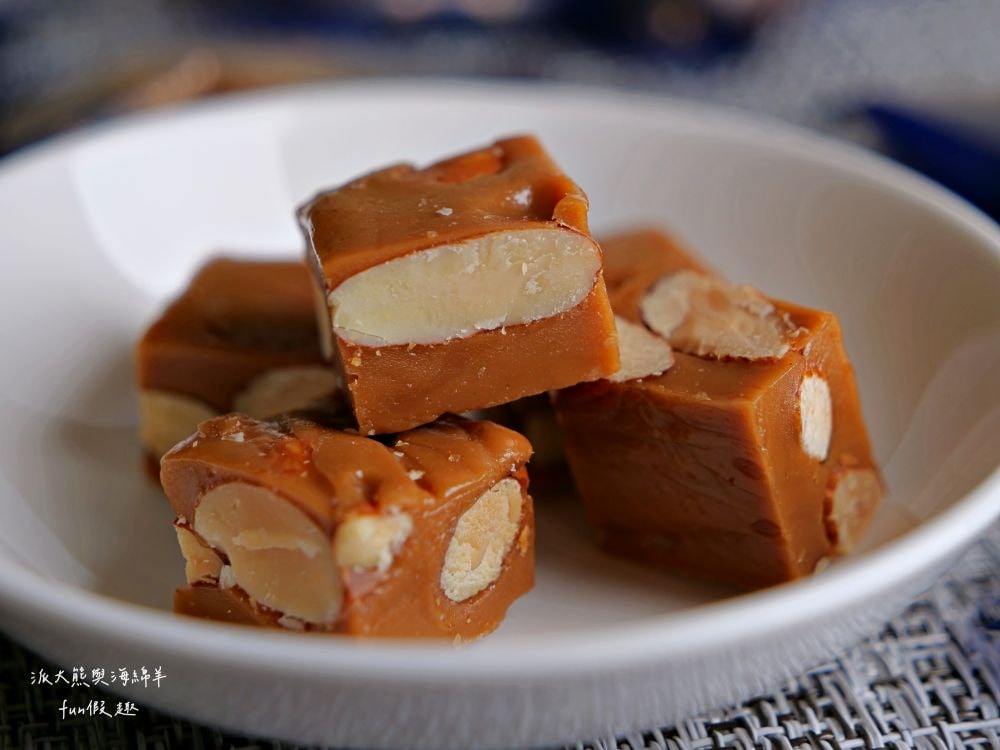 上信饌玉伴手禮｜2024中秋送禮最體面高質感首選，晚霞月昇共3種精美款式禮盒，熱銷品夏威夷豆塔、椒香豆塔、夏威夷潛艇、南棗核桃糕、太妃糖、堅果棒通通有，還有節氣限定必吃柚子酥，產品嚴選食材、美味健康涮嘴，送禮自用兩相宜，還可以指定期間到貨唷!!