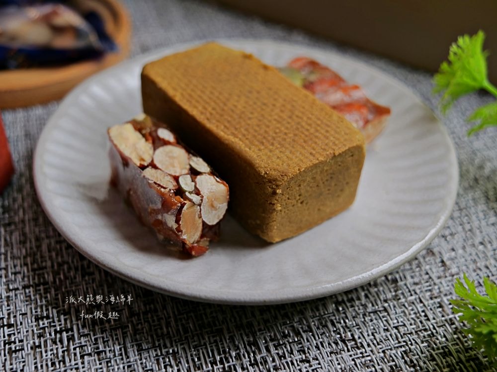 上信饌玉伴手禮｜2024中秋送禮最體面高質感首選，晚霞月昇共3種精美款式禮盒，熱銷品夏威夷豆塔、椒香豆塔、夏威夷潛艇、南棗核桃糕、太妃糖、堅果棒通通有，還有節氣限定必吃柚子酥，產品嚴選食材、美味健康涮嘴，送禮自用兩相宜，還可以指定期間到貨唷!!