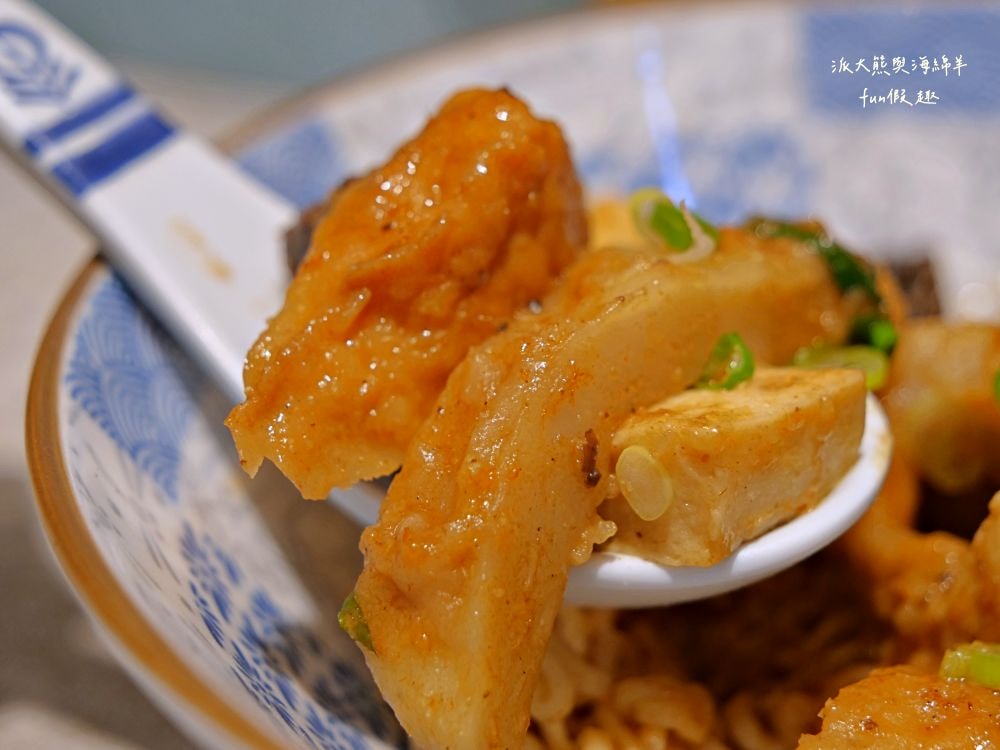 夥拌麵｜老宅改建並注入文青靈魂的優質平價麵館，臺中後火車站銅板美食，走8分鐘來互助街裡享用溫馨夥拌麵～