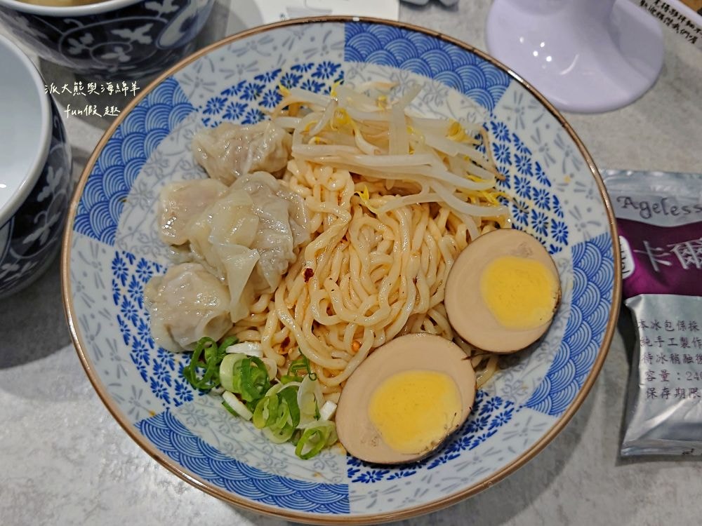 夥拌麵｜老宅改建並注入文青靈魂的優質平價麵館，臺中後火車站銅板美食，走8分鐘來互助街裡享用溫馨夥拌麵～