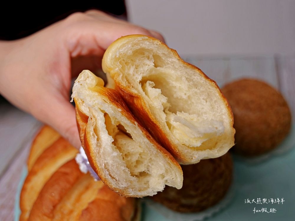 框架麵包烘焙坊 frames_pain_︱草屯超隱密小清新麵包烘焙坊，每日手作新鮮出爐，種類眾多限量販售，晚來就買不到，來框架麵包讓繁瑣生活充滿樂趣不設限!!!一次吃3家店～（隔壁還有Joe’s Bro Pizza喬手作披薩與濃客冰果坊現打果汁可以一併採買唷）