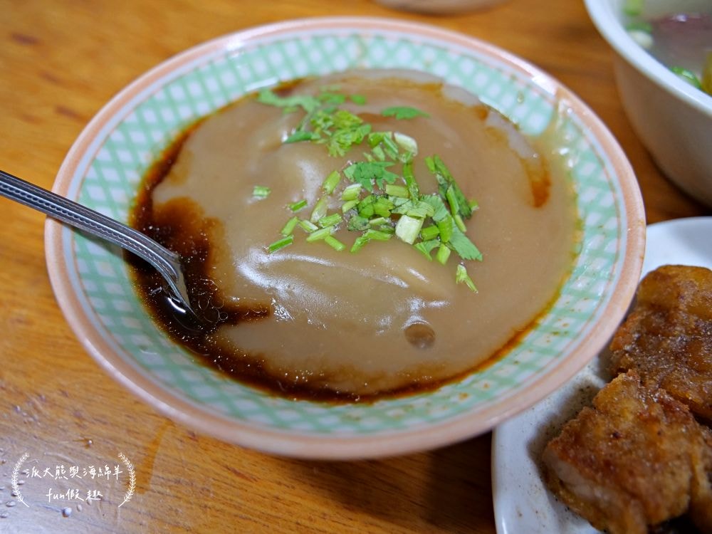 橋頭邊肉圓︱南投市傳承3代在地銅板美食，招牌香Q肉圓遠近馳名，飄香逾50年的古早好味道，還有拉仔麵與阿媽的私房菜唷～