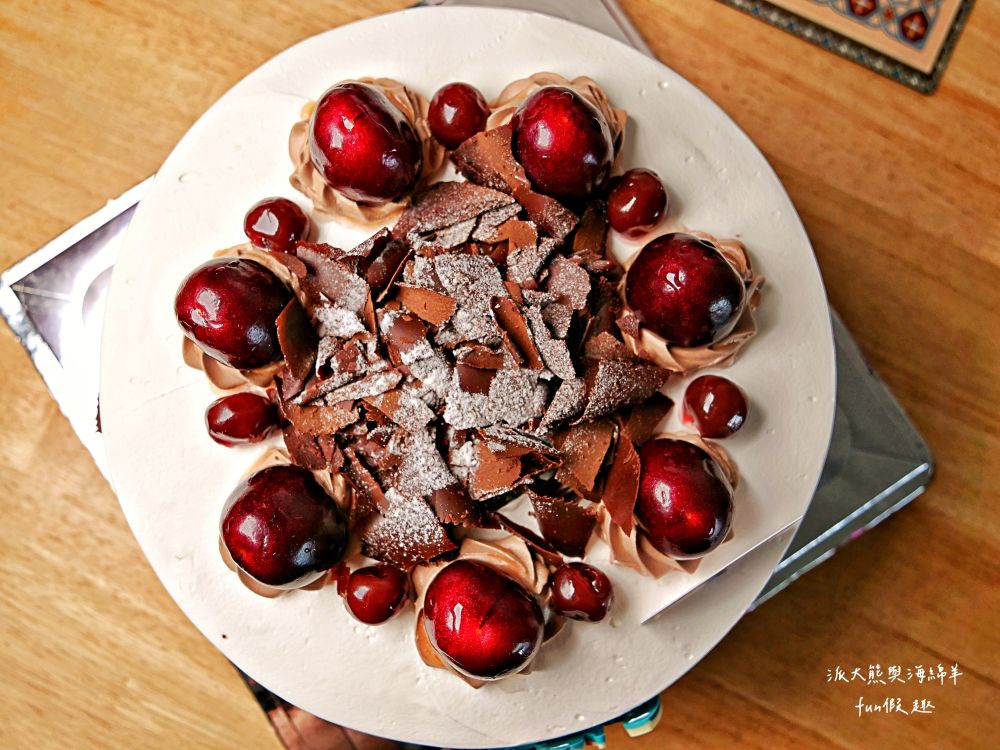 麥仕佳烘焙坊-台中漢口店｜2024父親節造型蛋糕推薦，源自彰化在地專業烘焙坊，嚴選主恩牧場純天然鮮乳與日本昭和蛋糕高品質食材，打造充滿儀式感節慶蛋糕，讓大家度過今夏最溫馨父親節!（芋見幸福、夏日芒果、黑森林獨家介紹）