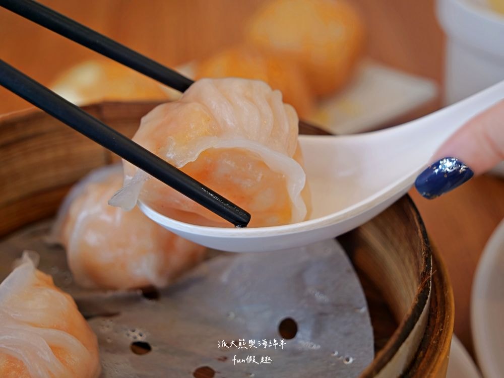 龍點心（港式點心）｜臺南永康老宅裡平價港式茶飲，餐點道地、用料實在、師傅廚藝高，即使深藏巷弄也能高朋滿座，推薦必吃腸粉、蝦餃皇、燒賣皇、小籠湯包、鮮蝦腐皮卷、脆皮流沙包！！！谷歌評價超過4.3顆星