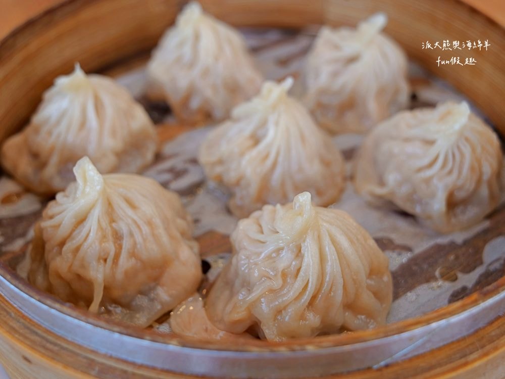 龍點心（港式點心）｜臺南永康老宅裡平價港式茶飲，餐點道地、用料實在、師傅廚藝高，即使深藏巷弄也能高朋滿座，推薦必吃腸粉、蝦餃皇、燒賣皇、小籠湯包、鮮蝦腐皮卷、脆皮流沙包！！！谷歌評價超過4.3顆星
