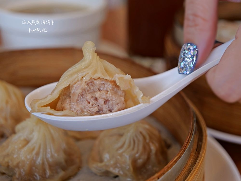 龍點心（港式點心）｜臺南永康老宅裡平價港式茶飲，餐點道地、用料實在、師傅廚藝高，即使深藏巷弄也能高朋滿座，推薦必吃腸粉、蝦餃皇、燒賣皇、小籠湯包、鮮蝦腐皮卷、脆皮流沙包！！！谷歌評價超過4.3顆星