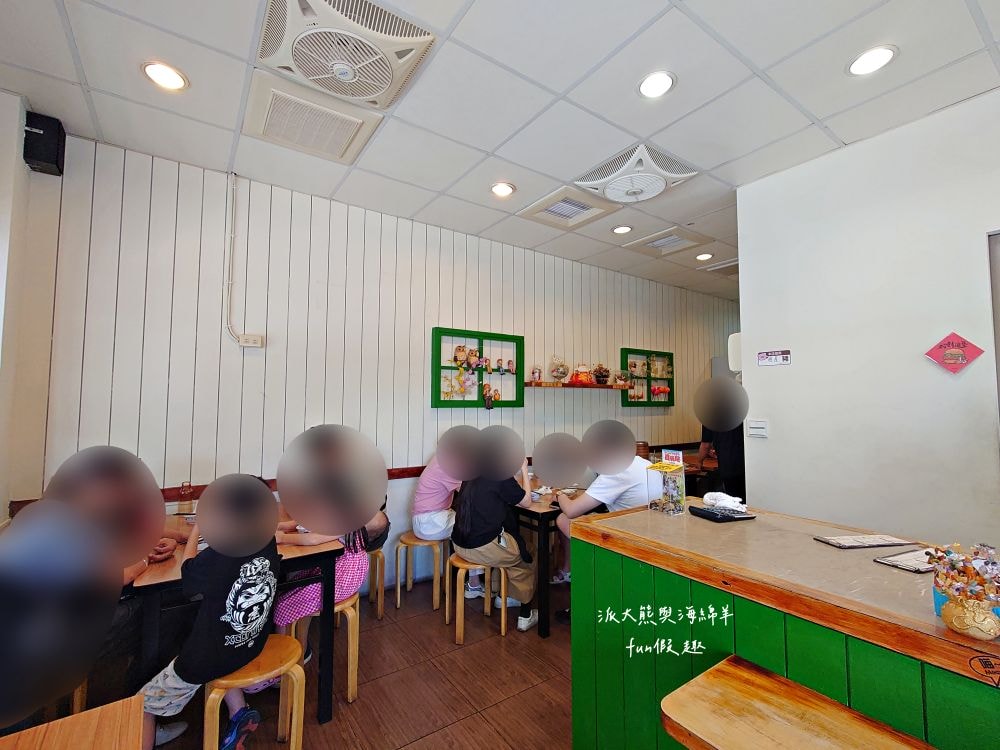 龍點心（港式點心）｜臺南永康老宅裡平價港式茶飲，餐點道地、用料實在、師傅廚藝高，即使深藏巷弄也能高朋滿座，推薦必吃腸粉、蝦餃皇、燒賣皇、小籠湯包、鮮蝦腐皮卷、脆皮流沙包！！！谷歌評價超過4.3顆星