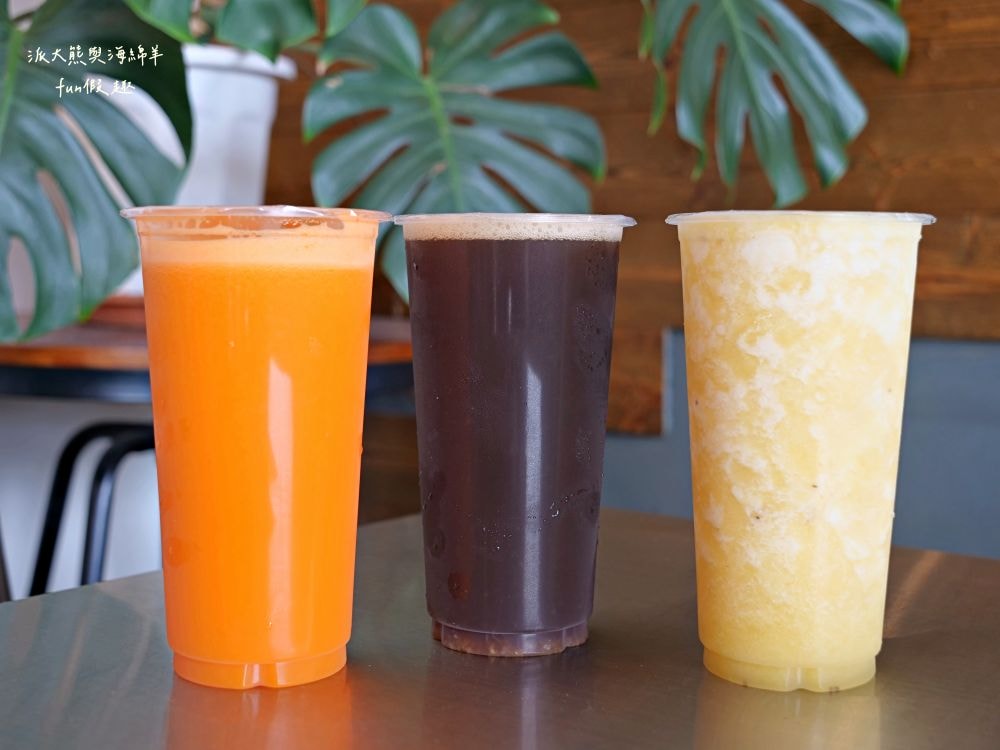 Joe’s Bro Pizza喬手作披薩︱南投草屯週末限定隱藏版義式手工現烤披薩，鹹甜葷素口味均有提供，ONE SIZE 11吋大披薩只要200元，皮薄餡多氣氛佳!隔壁還有濃客冰果坊現打果汁、框架麵包烘焙坊可以一併購買來搭配唷～