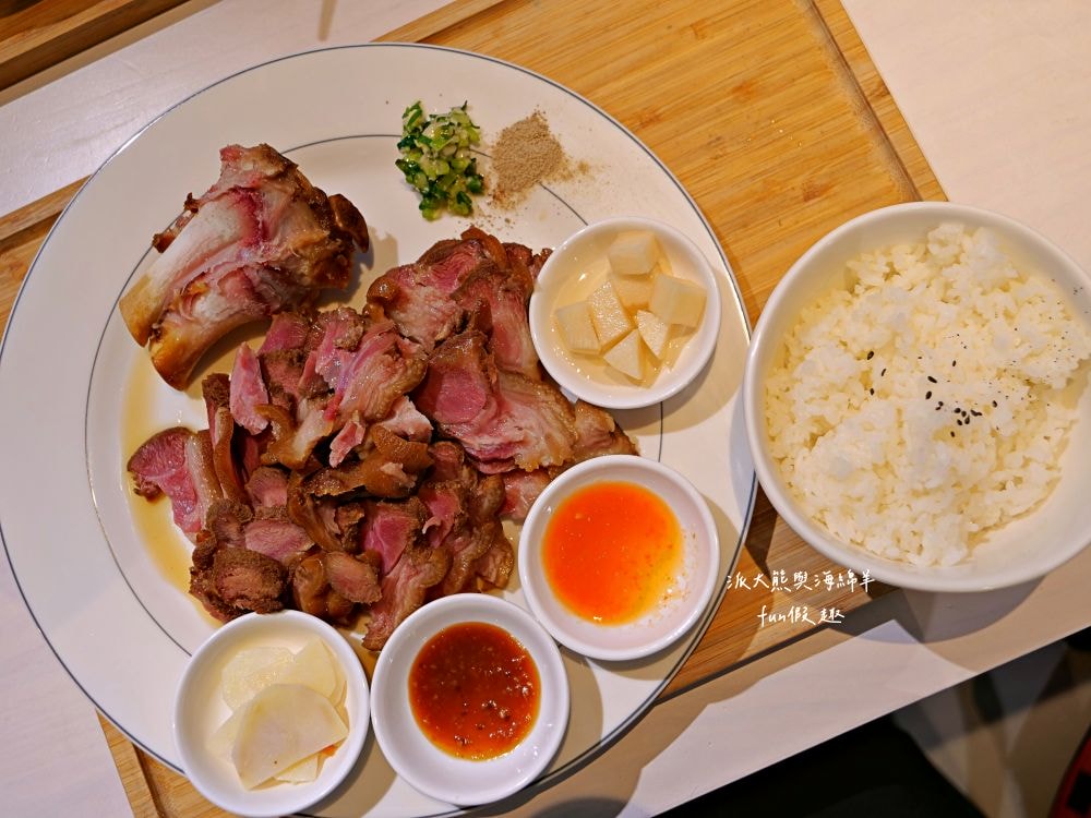 SS65醬湯研究院︱草屯絕美貨櫃屋美食再+1，精心燉煮5種口味秘製老火湯&主廚限定早午餐及特餐，搭配多項獨家特調醬汁，讓人從早到晚都吃不膩，好吃好看又好拍!!!（原姚吱吱秘制老火湯麻辣燙）～