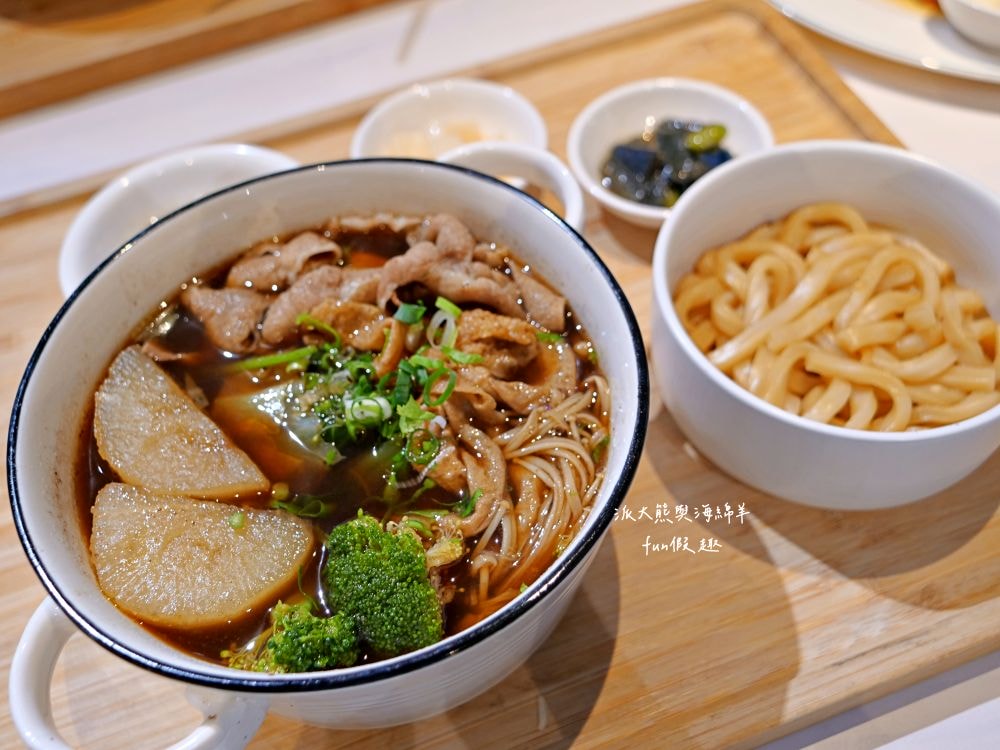 SS65醬湯研究院︱草屯絕美貨櫃屋美食再+1,精心燉煮5種口味秘製老火湯&主廚限定早午餐及特餐,搭配多項獨家特調醬汁,讓人從早到晚都吃不膩,好吃好看又好拍!!!(原姚吱吱秘制老火湯麻辣燙)~ - 第63張圖 SS65醬湯研究院︱草屯絕美貨櫃屋美食再+1,精心燉煮5種口味秘製老火湯&主廚限定早午餐及特餐,搭配多項獨家特調醬汁,讓人從早到晚都吃不膩,好吃好看又好拍!!!(原姚吱吱秘制老火湯麻辣燙)~