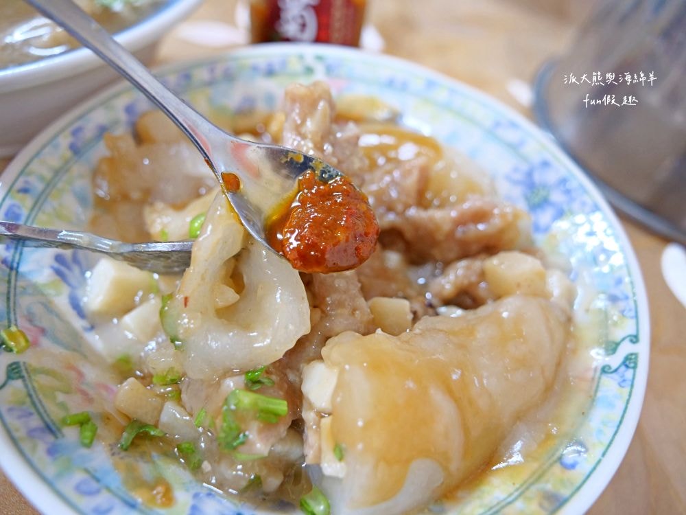 菊肉圓︱埔里超高人氣排隊美食,招牌手工肉圓以低溫油泡鎖住食材精華,皮薄餡多搭配獨特兩吃超滿足,還有草仔粿、芋粿、紅龜粿等古早味~擁有谷歌超過3000人評論4.4顆星高評價的在地小吃!!! - 第17張圖 菊肉圓︱埔里超高人氣排隊美食,招牌手工肉圓以低溫油泡鎖住食材精華,皮薄餡多搭配獨特兩吃超滿足,還有草仔粿、芋粿、紅龜粿等古早味~擁有谷歌超過3000人評論4.4顆星高評價的在地小吃!!!