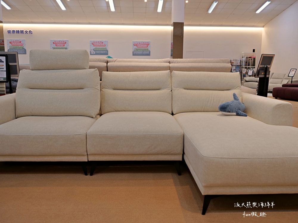 B&S布可思椅︱台中太平新開幕！35年工廠經驗，專注手工布沙發&舒柔床墊，過去專做知名沙發，現推出首家實體體驗館，設計百變，真正工廠直營，價格超有感，首家門市在太平，未來北中南將陸續開店！@合作體驗