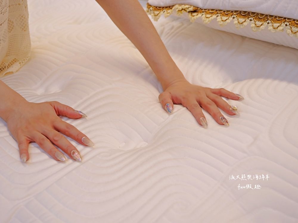 B&S布可思椅︱台中太平新開幕！35年工廠經驗，專注手工布沙發&舒柔床墊，過去專做知名沙發，現推出首家實體體驗館，設計百變，真正工廠直營，價格超有感，首家門市在太平，未來北中南將陸續開店！@合作體驗