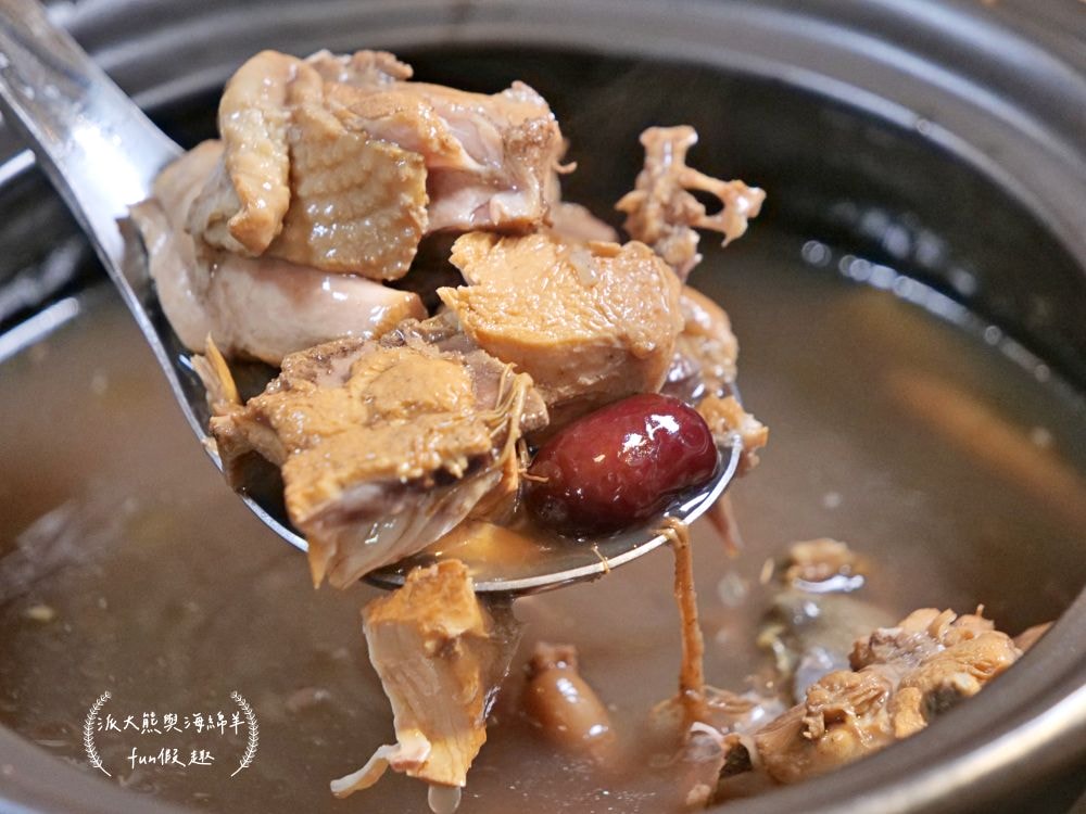 南投景點推薦︱福瑞堂進駐南投小白宮，浪漫和洋式建築裡竟有新台菜創意料理與復古咖啡廳，南投稅務出張所周邊還有武德殿與藍田書院等藝文古蹟，趁著美好假期安排場知性美食小旅行!!!