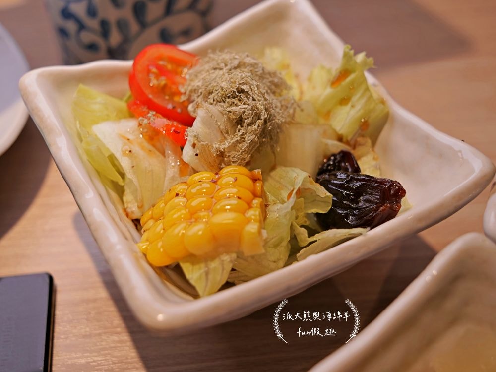 筠芝和牛本舖︱當頂級日本A5和牛遇到正宗關西式壽喜燒，搭配全程專人桌邊專業服務，讓人身心靈瞬間充電完成，充好充飽充滿超過癮!!!（店家另有販售來自日本各地A5和牛頂級食材）