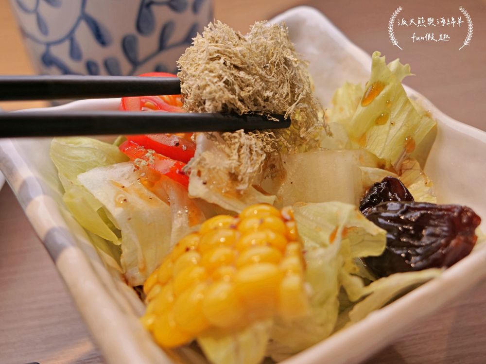 筠芝和牛本舖︱當頂級日本A5和牛遇到正宗關西式壽喜燒，搭配全程專人桌邊專業服務，讓人身心靈瞬間充電完成，充好充飽充滿超過癮!!!（店家另有販售來自日本各地A5和牛頂級食材）