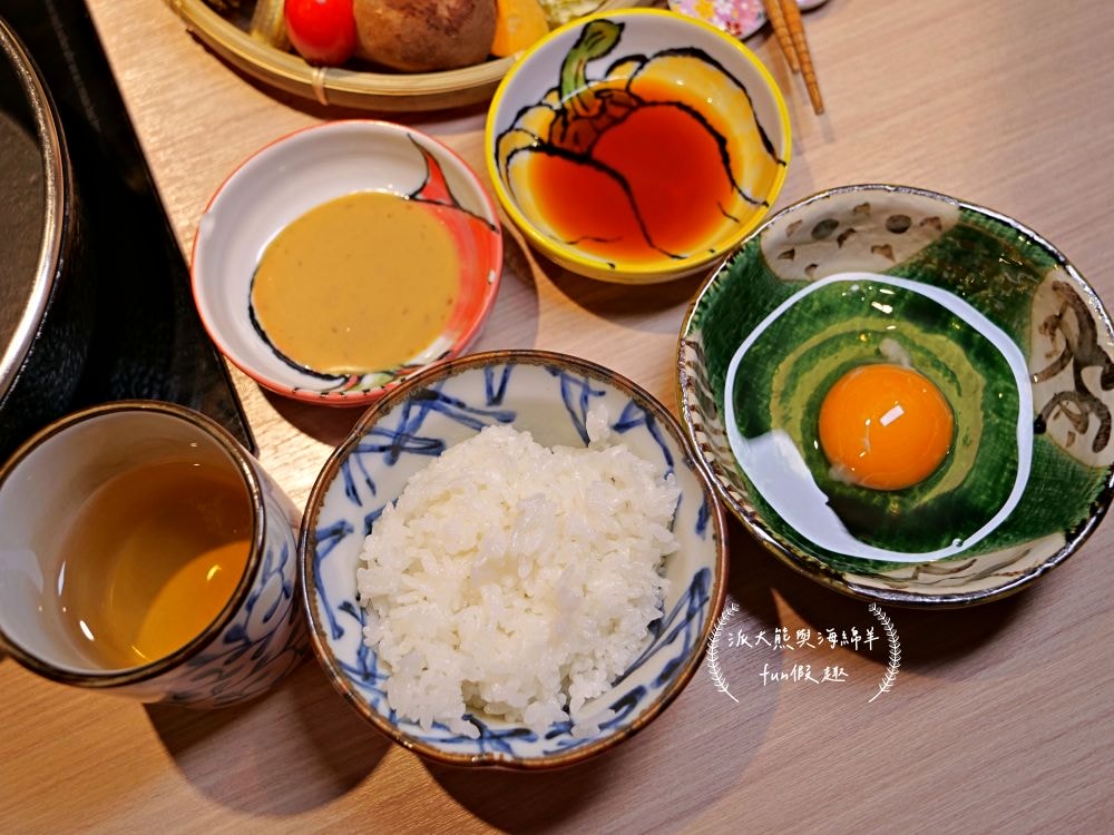 筠芝和牛本舖︱當頂級日本A5和牛遇到正宗關西式壽喜燒，搭配全程專人桌邊專業服務，讓人身心靈瞬間充電完成，充好充飽充滿超過癮!!!（店家另有販售來自日本各地A5和牛頂級食材）