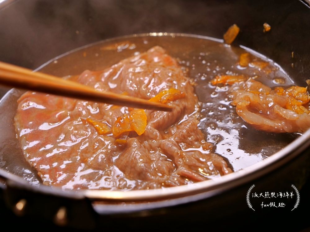 筠芝和牛本舖︱當頂級日本A5和牛遇到正宗關西式壽喜燒，搭配全程專人桌邊專業服務，讓人身心靈瞬間充電完成，充好充飽充滿超過癮!!!（店家另有販售來自日本各地A5和牛頂級食材）