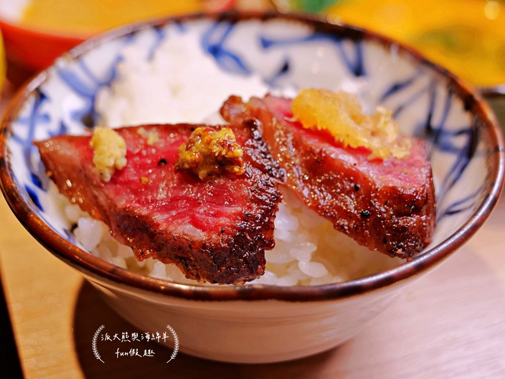 筠芝和牛本舖︱當頂級日本A5和牛遇到正宗關西式壽喜燒，搭配全程專人桌邊專業服務，讓人身心靈瞬間充電完成，充好充飽充滿超過癮!!!（店家另有販售來自日本各地A5和牛頂級食材）