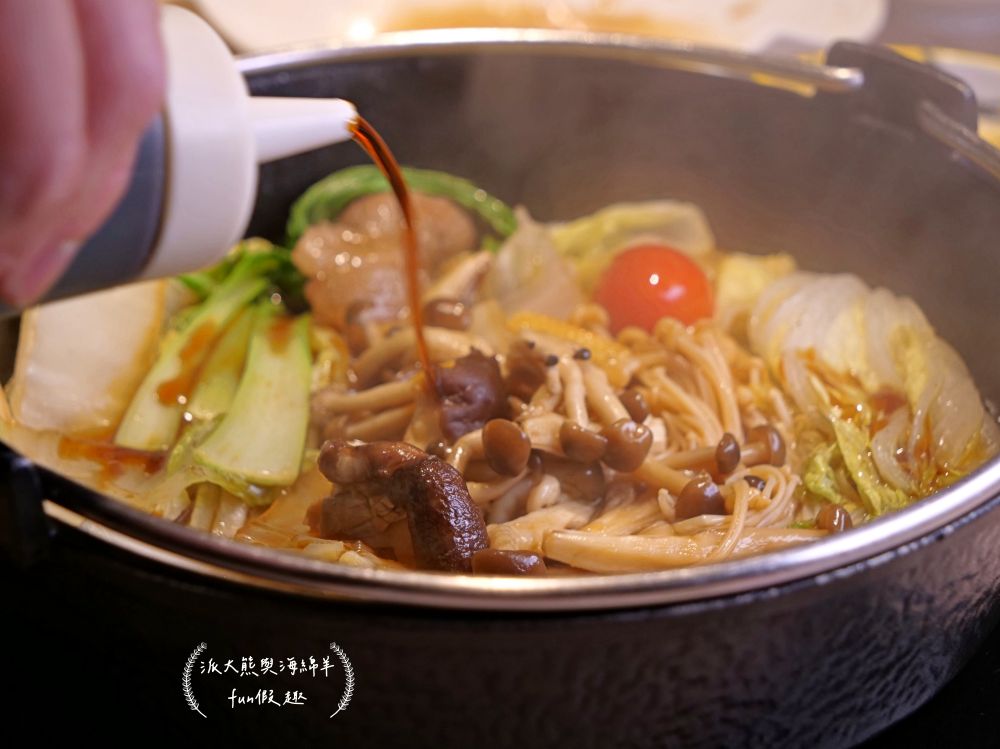 筠芝和牛本舖︱當頂級日本A5和牛遇到正宗關西式壽喜燒，搭配全程專人桌邊專業服務，讓人身心靈瞬間充電完成，充好充飽充滿超過癮!!!（店家另有販售來自日本各地A5和牛頂級食材）