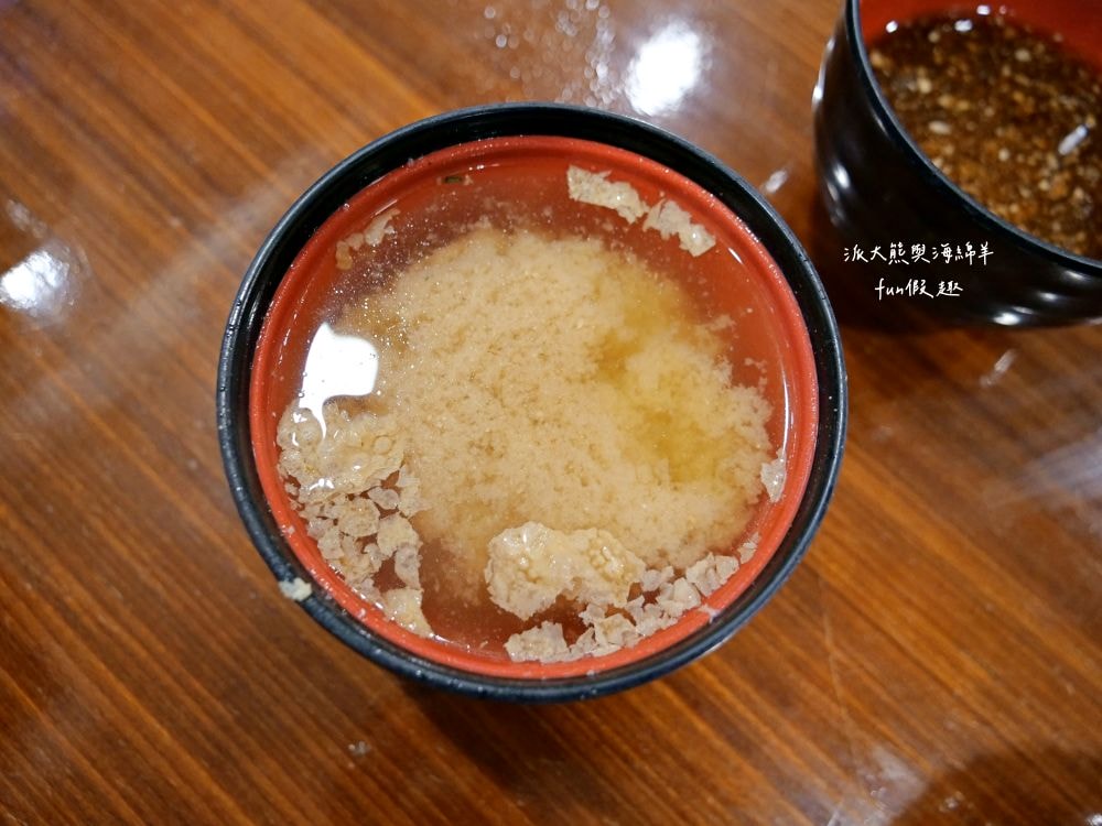 美觀園日本料理︱西門町超過70年老字號日本料理，秉持日料融合台菜元素，透過復古氛圍店面、選擇廣泛餐點與極高性價比，成為無數饕客造訪西門町指定必吃美食!!!