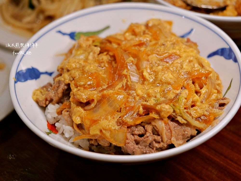 美觀園日本料理︱西門町超過70年老字號日本料理，秉持日料融合台菜元素，透過復古氛圍店面、選擇廣泛餐點與極高性價比，成為無數饕客造訪西門町指定必吃美食!!!