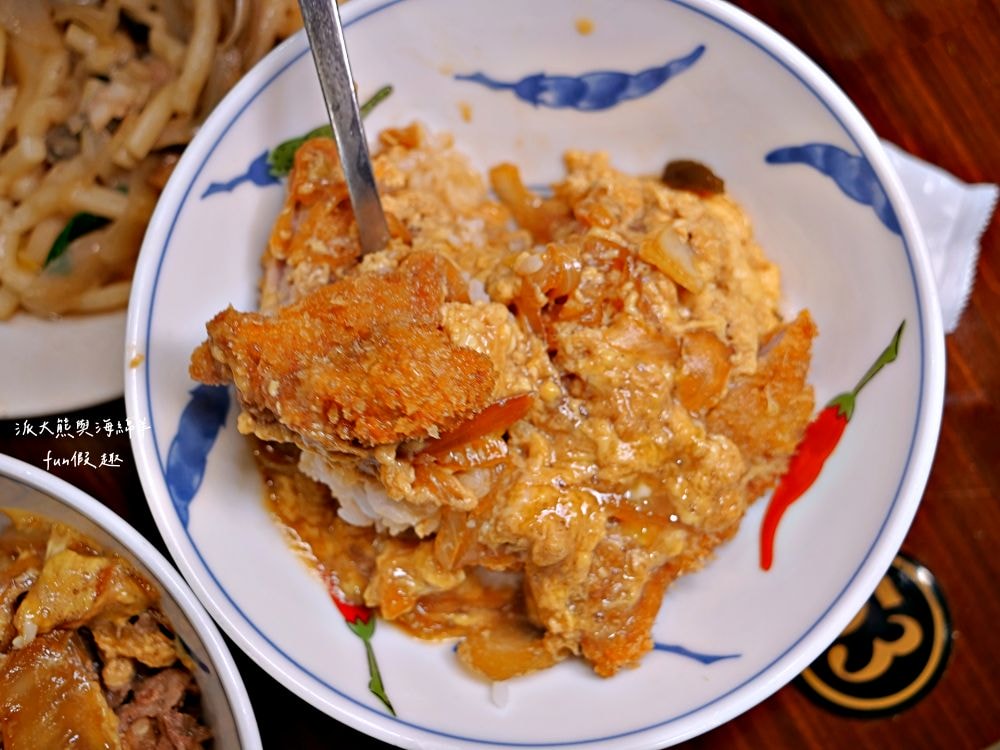 美觀園日本料理︱西門町超過70年老字號日本料理，秉持日料融合台菜元素，透過復古氛圍店面、選擇廣泛餐點與極高性價比，成為無數饕客造訪西門町指定必吃美食!!!