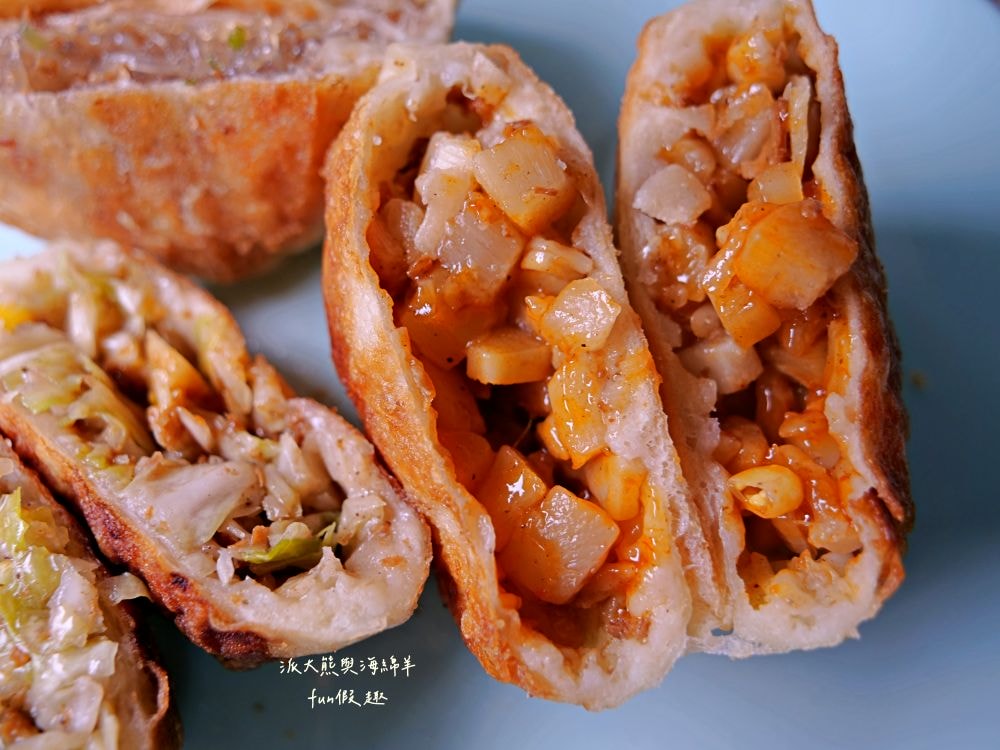 草屯光慧水煎包（總店）︱草屯虎山路的銅板美食，3種口味素食水煎包皮薄餡足，草屯人口袋美食中的最大公因數，飄香超過50年的在地老店!!!～