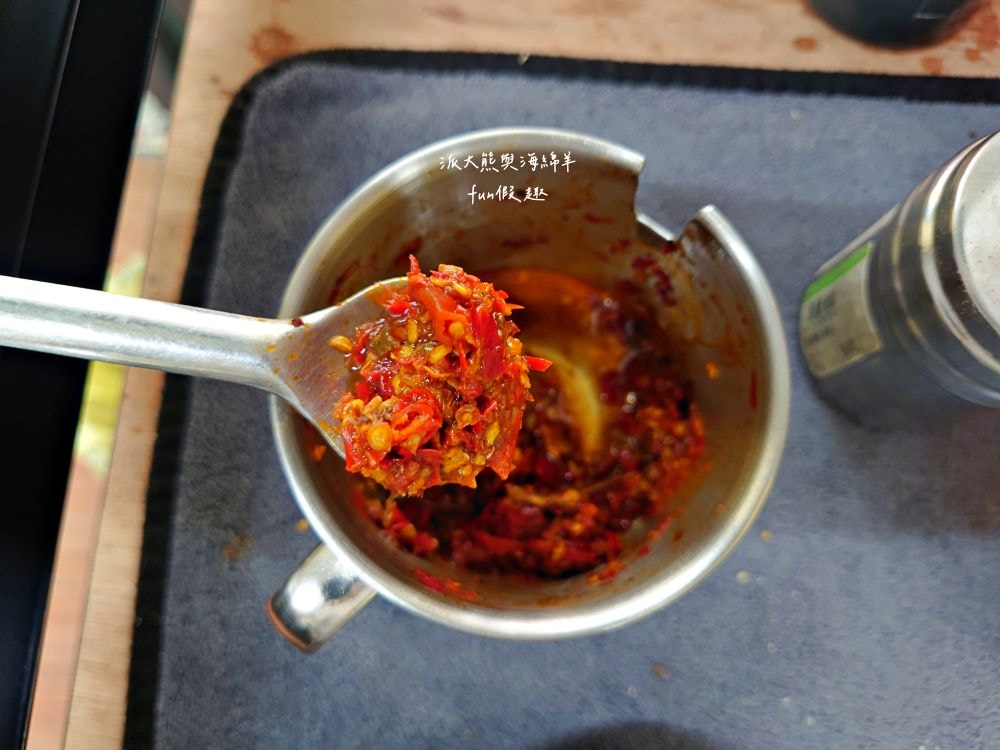 這間炒麵︱臺中太平高質感傳統早午餐，提供炒麵、魯肉飯、腳庫飯、大麵羹、黑白切、綜合湯等台式古早味，高CP值餐點搭配優質用餐環境，讓大家一大早就能元氣滿點!!!早上6點就營業囉～