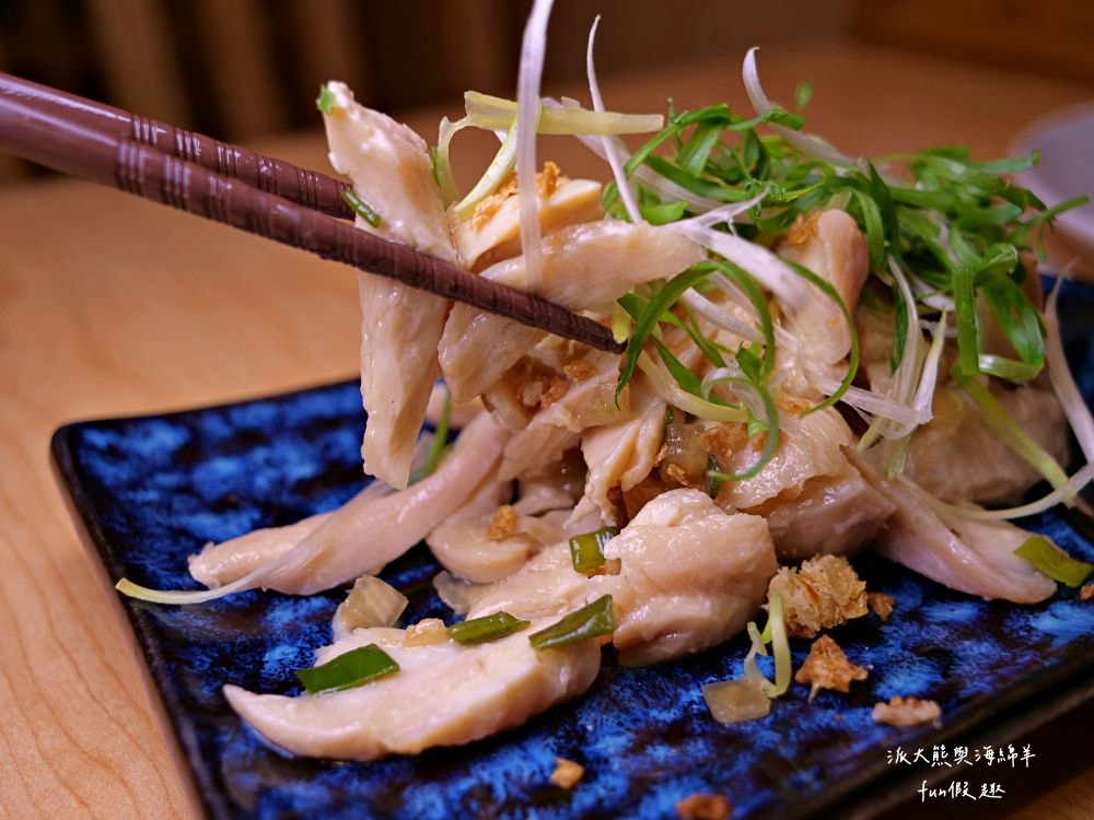 麵屋千雲︱鄰近捷運中山站，夜貓族首選日式拉麵店，招牌濃郁雞白湯搭配各種舒肥叉燒肉，讓這麵屋千雲越晚越飄香，湯麵或沾麵都很優質!!!～4.5顆星+萬人評論數!