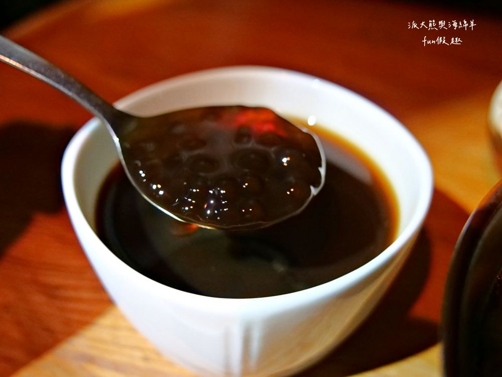 一碗小︱在花蓮巷弄裡遇見1930日式老宅，清燉紅燒牛羊肉麵風味獨特，在復古懷舊用餐氛圍享受花蓮悠閒慢活時光～