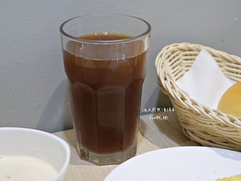 佐鹽︱鄰近南投縣文化局的義式餐館，供應燉飯、排餐、早午餐、義大利麵等精緻餐點，簡約舒適環境與高CP值套餐，是聚餐約會優質推薦!!!谷歌評論數僅約250則，但評價高達4.5星～