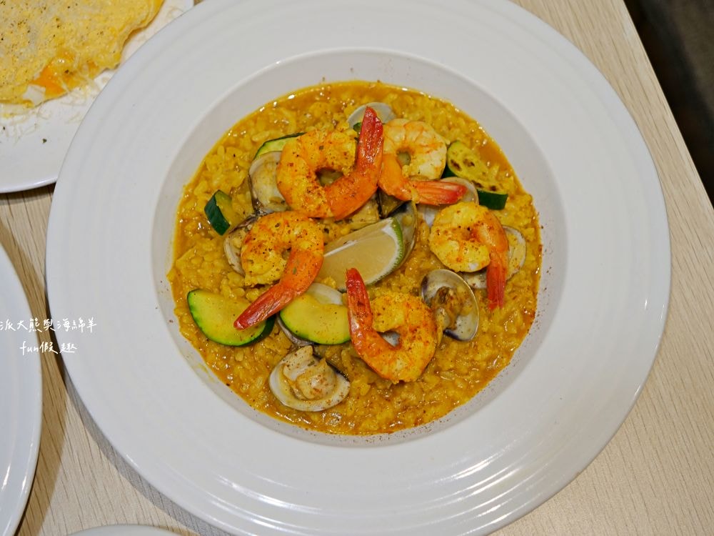 佐鹽︱鄰近南投縣文化局的義式餐館，供應燉飯、排餐、早午餐、義大利麵等精緻餐點，簡約舒適環境與高CP值套餐，是聚餐約會優質推薦!!!谷歌評論數僅約250則，但評價高達4.5星～