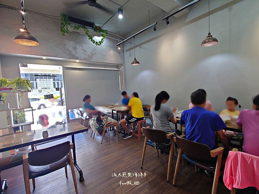 佐鹽︱鄰近南投縣文化局的義式餐館，供應燉飯、排餐、早午餐、義大利麵等精緻餐點，簡約舒適環境與高CP值套餐，是聚餐約會優質推薦!!!谷歌評論數僅約250則，但評價高達4.5星～