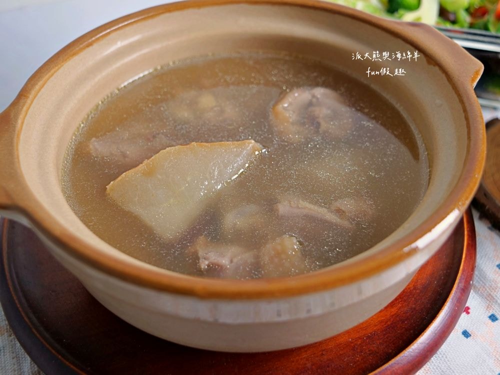 元榆牧場慢煲雞湯系列︱主打招牌放牧黑羽土雞及嚴選天然食材,經由文火耗時燉煮,拆封後電鍋隔水加熱即可食用,是今年秋冬進補最佳選擇!!!@合作體驗 - 第17張圖 元榆牧場慢煲雞湯系列︱主打招牌放牧黑羽土雞及嚴選天然食材,經由文火耗時燉煮,拆封後電鍋隔水加熱即可食用,是今年秋冬進補最佳選擇!!!@合作體驗