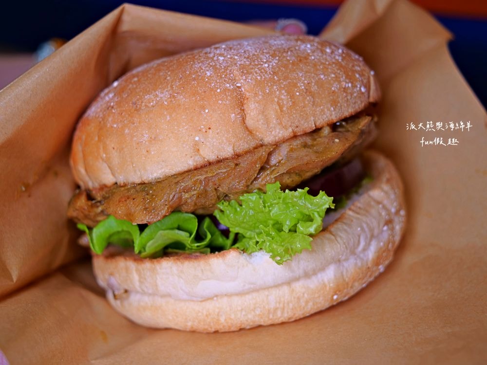 巡堡餐飲︱草屯新開幕原肉漢堡專賣店，7種招牌原肉漢堡與3種水耕生菜原肉餐盒，大口吃肉讓人滿足過癮!還有單品耶加雪菲與古早味紅薯餅～113.10.30正式開幕!