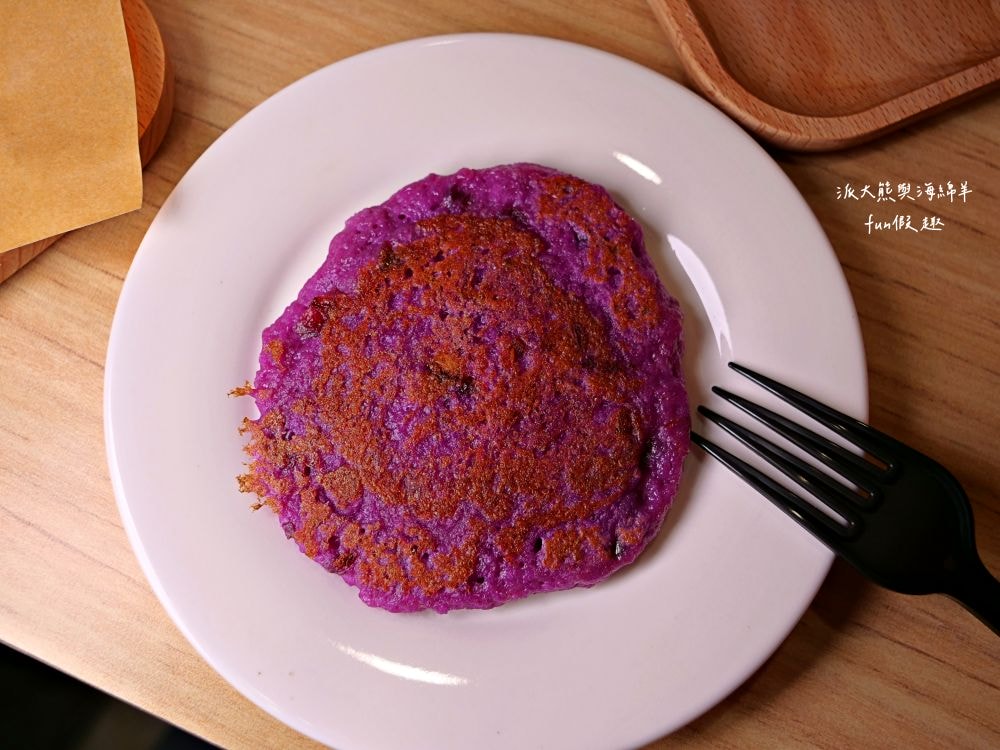 巡堡餐飲︱草屯新開幕原肉漢堡專賣店，7種招牌原肉漢堡與3種水耕生菜原肉餐盒，大口吃肉讓人滿足過癮!還有單品耶加雪菲與古早味紅薯餅～113.10.30正式開幕!