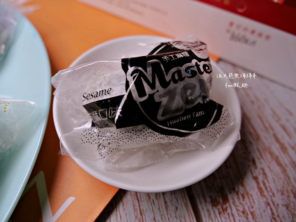 曾師傅麻糬︱9種口味全收集，經典招牌手工麻糬花蓮伴手禮，外皮Q彈、內餡飽滿，送禮自用兩相宜，其他還有御竹糕、來吃餅、紫御酥、搖搖曼波等在地特色產品，一次購足超方便!!!