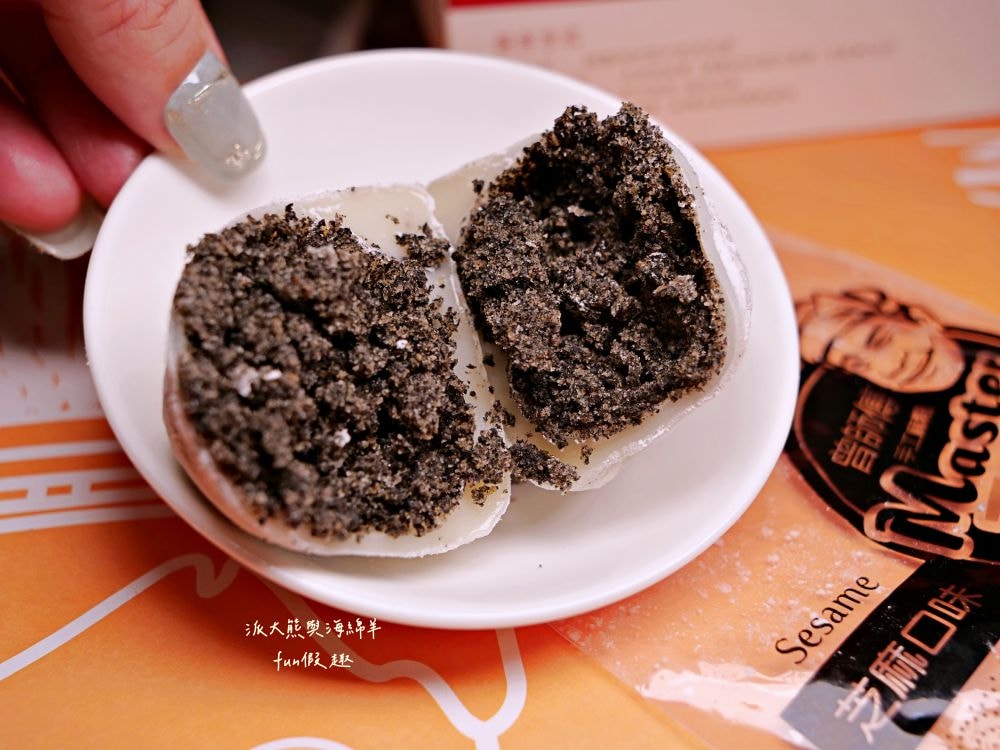 曾師傅麻糬︱9種口味全收集，經典招牌手工麻糬花蓮伴手禮，外皮Q彈、內餡飽滿，送禮自用兩相宜，其他還有御竹糕、來吃餅、紫御酥、搖搖曼波等在地特色產品，一次購足超方便!!!