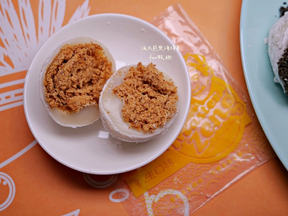 曾師傅麻糬︱9種口味全收集，經典招牌手工麻糬花蓮伴手禮，外皮Q彈、內餡飽滿，送禮自用兩相宜，其他還有御竹糕、來吃餅、紫御酥、搖搖曼波等在地特色產品，一次購足超方便!!!