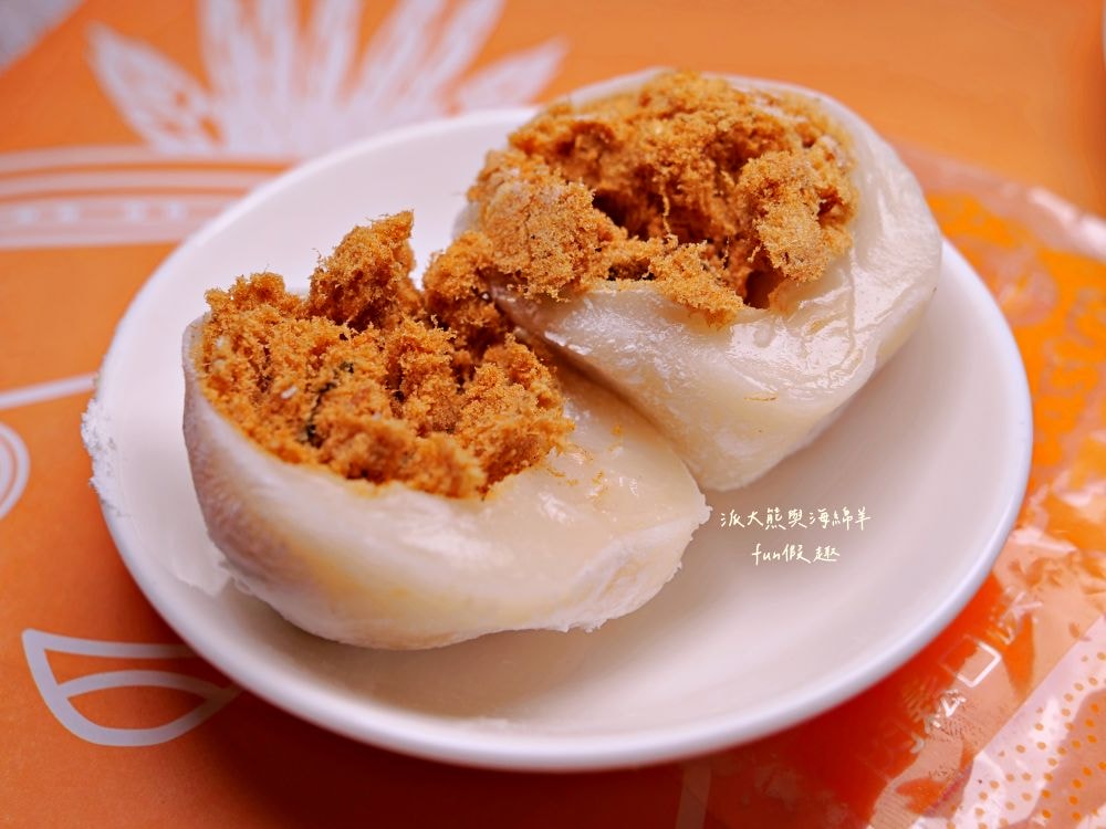 曾師傅麻糬︱9種口味全收集，經典招牌手工麻糬花蓮伴手禮，外皮Q彈、內餡飽滿，送禮自用兩相宜，其他還有御竹糕、來吃餅、紫御酥、搖搖曼波等在地特色產品，一次購足超方便!!!