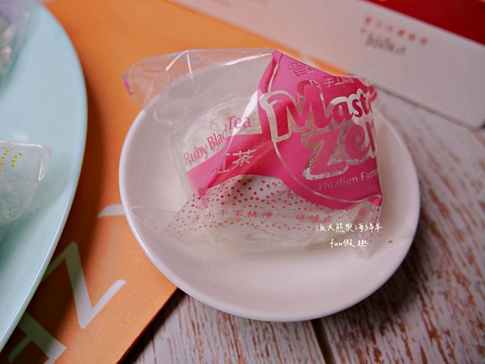 曾師傅麻糬︱9種口味全收集，經典招牌手工麻糬花蓮伴手禮，外皮Q彈、內餡飽滿，送禮自用兩相宜，其他還有御竹糕、來吃餅、紫御酥、搖搖曼波等在地特色產品，一次購足超方便!!!