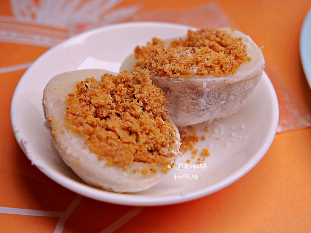 曾師傅麻糬︱9種口味全收集，經典招牌手工麻糬花蓮伴手禮，外皮Q彈、內餡飽滿，送禮自用兩相宜，其他還有御竹糕、來吃餅、紫御酥、搖搖曼波等在地特色產品，一次購足超方便!!!