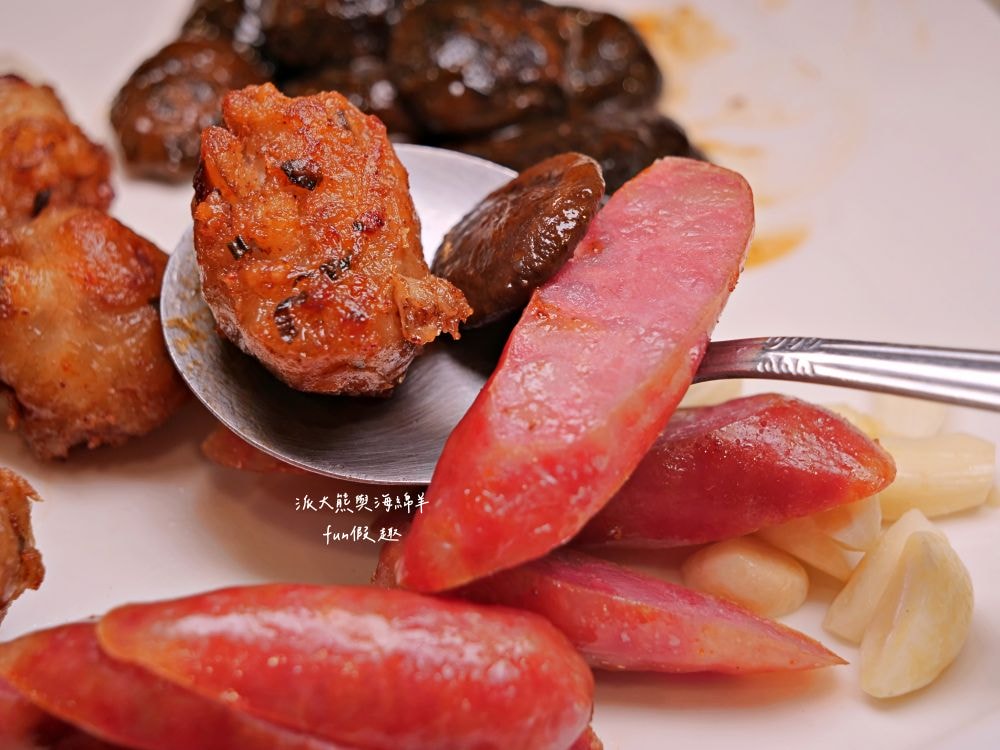 台南阿美飯店︱營業超過60年的台南老字號道地台菜餐廳，火紅到日本人都飛來朝聖～必點招牌砂鍋鴨、肉米蝦、桂花干貝魚翅等手路年菜，過年宴席聚餐就來阿美飯店感受府城獨特美食文化!!!入選2022~2024米其林必比登推介&2013獲選台灣優質餐廳評鑑～