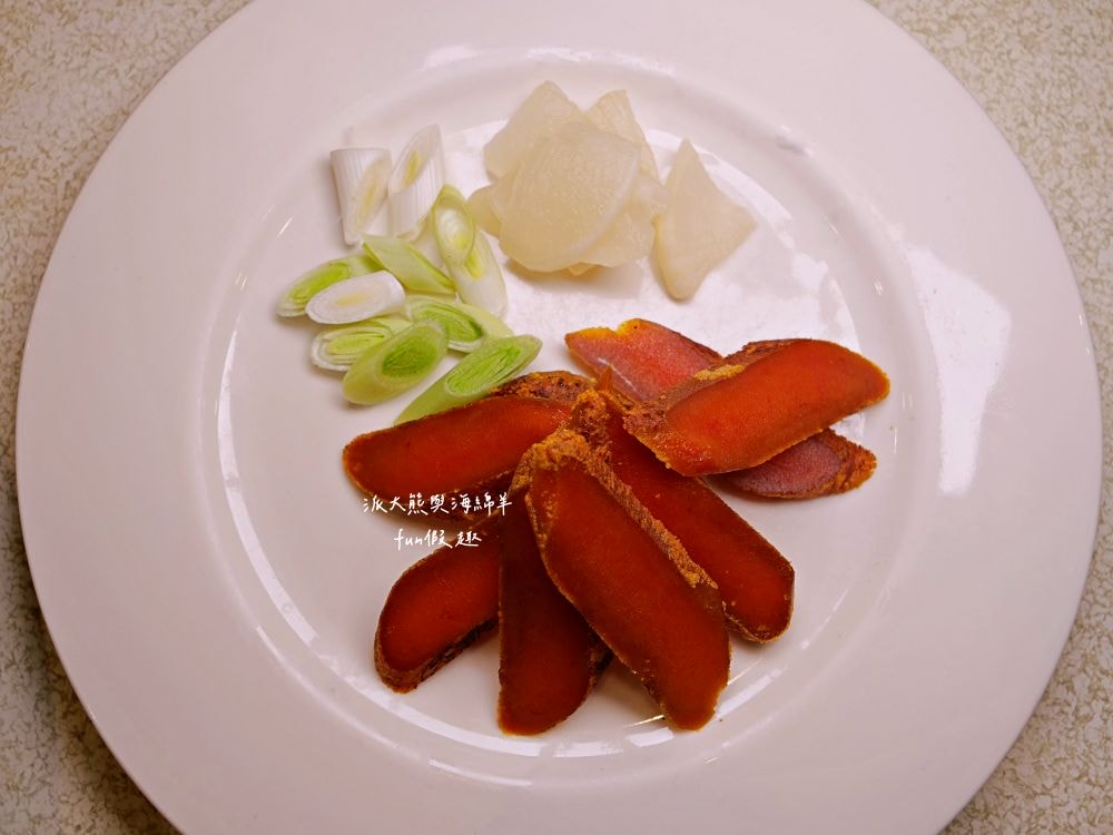 台南阿美飯店︱營業超過60年的台南老字號道地台菜餐廳，火紅到日本人都飛來朝聖～必點招牌砂鍋鴨、肉米蝦、桂花干貝魚翅等手路年菜，過年宴席聚餐就來阿美飯店感受府城獨特美食文化!!!入選2022~2024米其林必比登推介&2013獲選台灣優質餐廳評鑑～