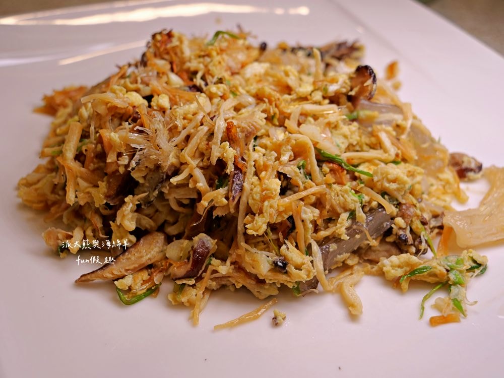 台南阿美飯店︱營業超過60年的台南老字號道地台菜餐廳，火紅到日本人都飛來朝聖～必點招牌砂鍋鴨、肉米蝦、桂花干貝魚翅等手路年菜，過年宴席聚餐就來阿美飯店感受府城獨特美食文化!!!入選2022~2024米其林必比登推介&2013獲選台灣優質餐廳評鑑～