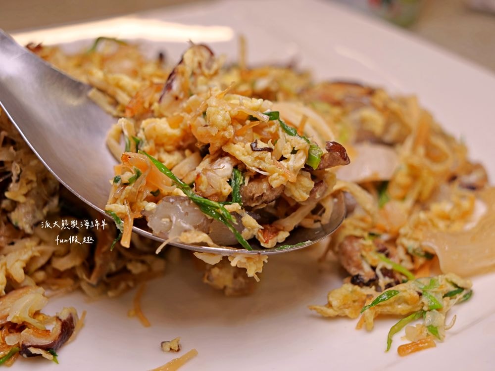 台南阿美飯店︱營業超過60年的台南老字號道地台菜餐廳，火紅到日本人都飛來朝聖～必點招牌砂鍋鴨、肉米蝦、桂花干貝魚翅等手路年菜，過年宴席聚餐就來阿美飯店感受府城獨特美食文化!!!入選2022~2024米其林必比登推介&2013獲選台灣優質餐廳評鑑～