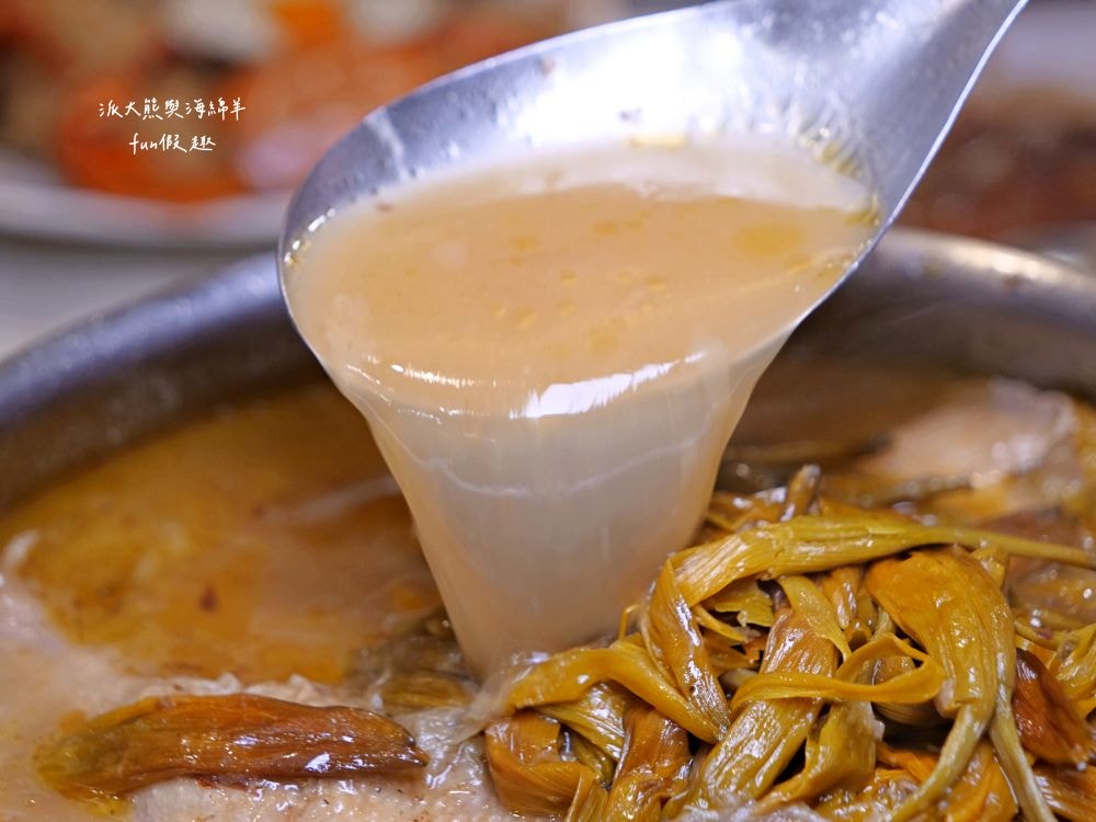 台南阿美飯店︱營業超過60年的台南老字號道地台菜餐廳，火紅到日本人都飛來朝聖～必點招牌砂鍋鴨、肉米蝦、桂花干貝魚翅等手路年菜，過年宴席聚餐就來阿美飯店感受府城獨特美食文化!!!入選2022~2024米其林必比登推介&2013獲選台灣優質餐廳評鑑～