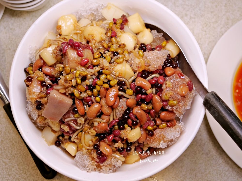 台南阿美飯店︱營業超過60年的台南老字號道地台菜餐廳，火紅到日本人都飛來朝聖～必點招牌砂鍋鴨、肉米蝦、桂花干貝魚翅等手路年菜，過年宴席聚餐就來阿美飯店感受府城獨特美食文化!!!入選2022~2024米其林必比登推介&2013獲選台灣優質餐廳評鑑～