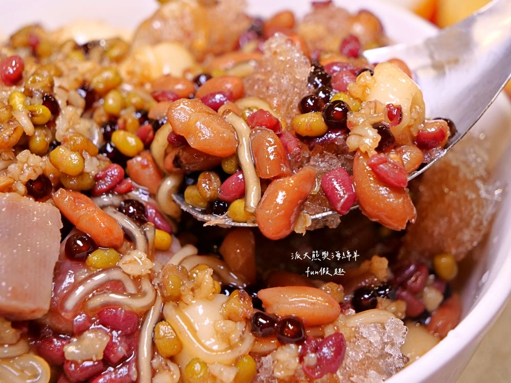 台南阿美飯店︱營業超過60年的台南老字號道地台菜餐廳，火紅到日本人都飛來朝聖～必點招牌砂鍋鴨、肉米蝦、桂花干貝魚翅等手路年菜，過年宴席聚餐就來阿美飯店感受府城獨特美食文化!!!入選2022~2024米其林必比登推介&2013獲選台灣優質餐廳評鑑～